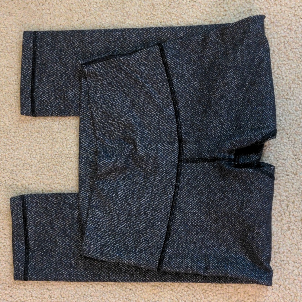 Lululemon Grey Herringbone Capri Leggings